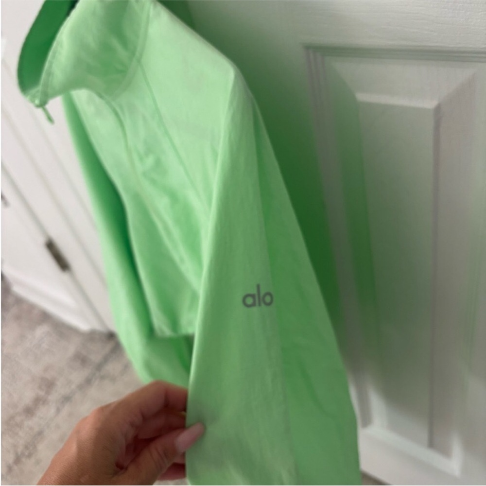 ALO Ultramint Alumni Jacket and Shorts Set - Picture 3 of 7
